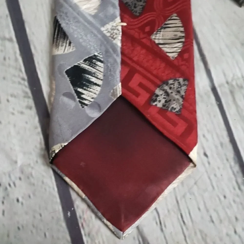 Oscar de la Renta Red Geometric Silk Tie